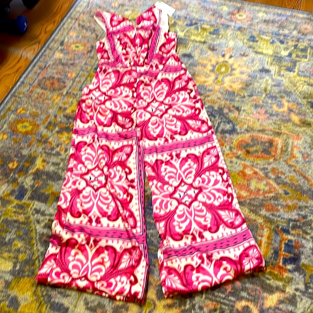 NWT Get ready for summer with this pink patterned jumpsuit from Mango! Tags on